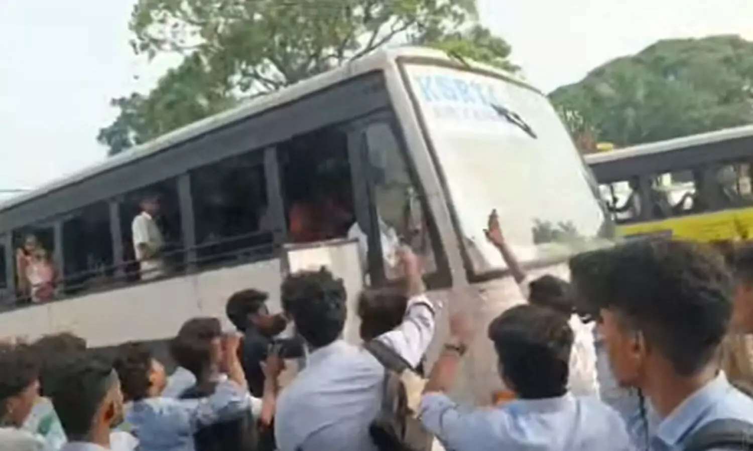 കാട്ടാക്കട കെ.എസ്.ആർ.ടി.സി ഡിപ്പോയിൽ ബസ്സിടിച്ച് പരിക്കേറ്റ വിദ്യാർഥിനി മരിച്ചു