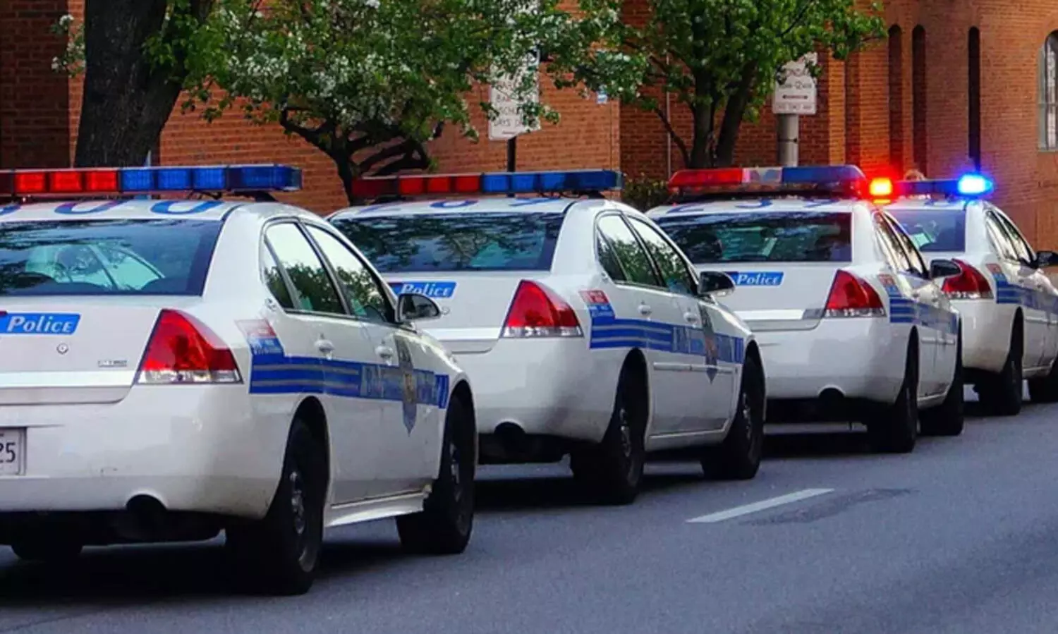 കാ​ന​ഡ​യി​ൽ ജൂ​ത സ്കൂ​ളി​നു നേ​രെ വെ​ടി​വെ​പ്പ്