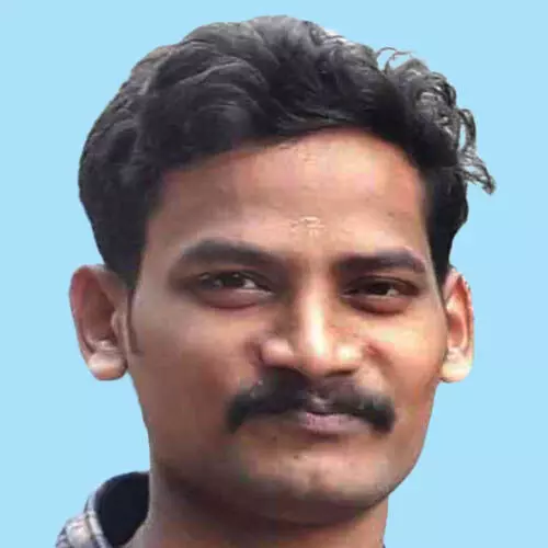 യു​വാ​വ് തൂ​ങ്ങി​മ​രി​ച്ച നി​ല​യി​ൽ