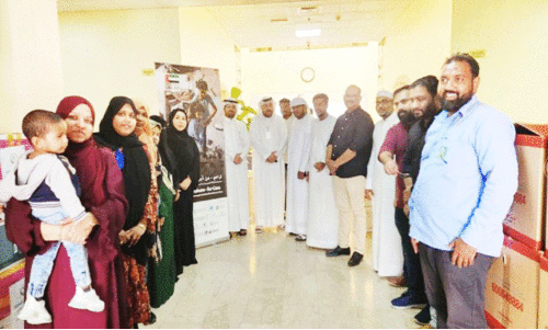 കെ.എം.സി.സി ഫലസ്തീൻ സഹായം കൈമാറി കെ.എം.സി.സി ഫലസ്തീൻ സഹായം കൈമാറി