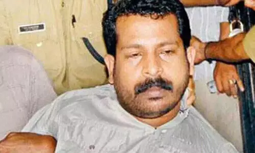 കൊടി സുനിക്കെതിരായ കേസുകളിൽ അന്വേഷണം വഴിമുട്ടുന്നത് തുടർക്കഥ