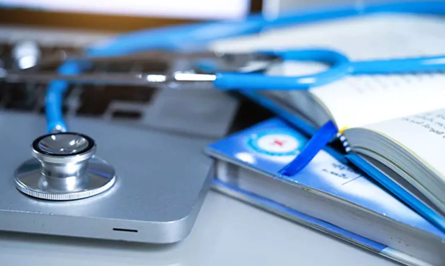 വ്യാജ സർട്ടിഫിക്കറ്റുകൾ; മുന്നറിയിപ്പുമായി ദേശീയ മെഡിക്കൽ കമ്മീഷൻ