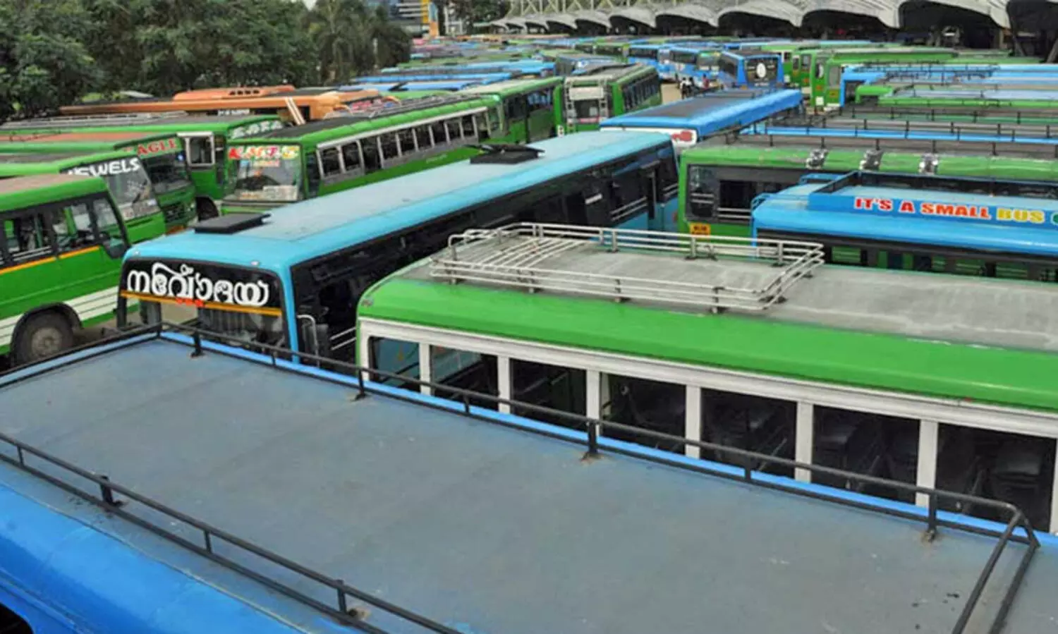 21 മുതൽ നടത്താനിരുന്ന സ്വകാര്യ ബസ് പണിമുടക്ക് പിൻവലിച്ചു