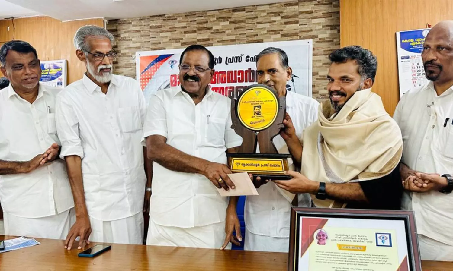 രാജ്യത്തെ മാധ്യമങ്ങൾ കടന്നുപോകുന്നത് വലിയ പ്രതിസന്ധിയിലൂടെ -രാജ്‌മോഹൻ ഉണ്ണിത്താൻ എം.പി