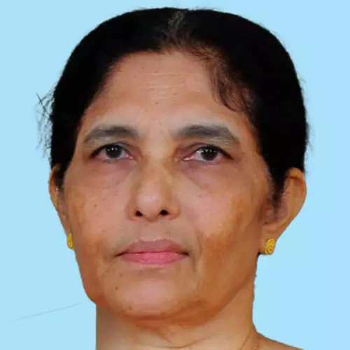 ആ​ലീ​സ്