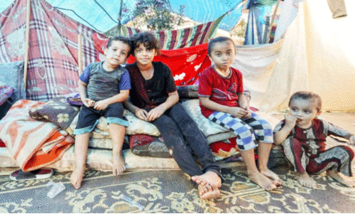 ഫലസ്തീനിലെ കുട്ടികൾ അഭയാർഥി ക്യാമ്പിൽ