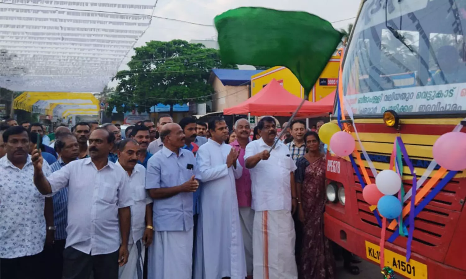 കളിയിക്കാവിള-കരുനാഗപ്പള്ളി തീരദേശ ബസ് സർവീസ് മന്ത്രി ആന്റണി രാജു ഫ്ലാഗ് ഓഫ് ചെയ്തു