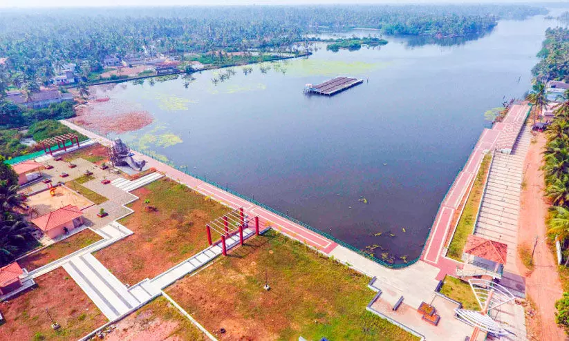 കായംകുളം വള്ളംകളി ആരവത്തിലേക്ക് കായംകുളം വള്ളംകളി ആരവത്തിലേക്ക്