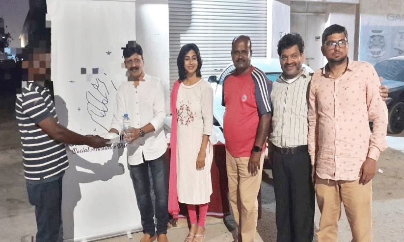 ലൈ​റ്റ്സ് ഓ​ഫ് കൈ​ന്‍ഡ്ന​സ് തൊ​ഴി​ലാ​ളി​ക​ളോ​ടൊ​പ്പം ദീ​പാ​വ​ലി ആ​ഘോ​ഷി​ച്ചു