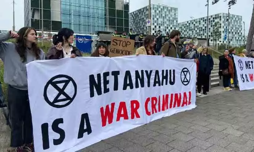 [photo: Aleks Furtula/AP]