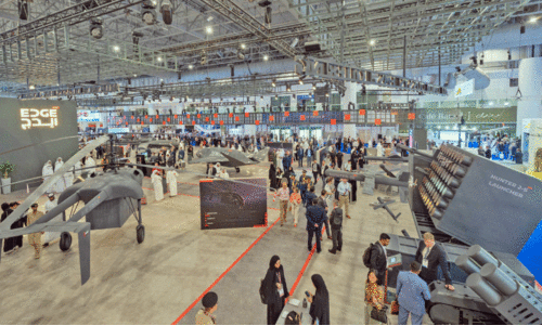 ദു​ബൈ എ​യ​ർ​ഷോ പ്ര​ദ​ർ​ശ​ന ഹാ​ളി​ലെ ദൃ​ശ്യം