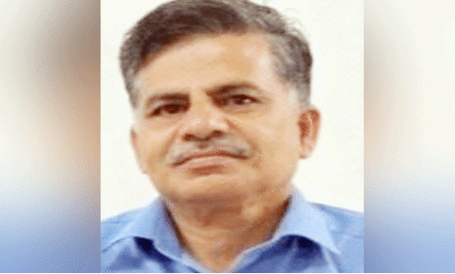 മാ​ലി​ക്