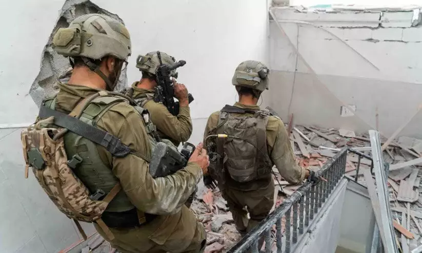 അൽ ശിഫ സർജറി വിഭാഗം പൂർണമായി തകർത്തു; രോഗികളടക്കമുള്ളവരെ ഇസ്രായേൽ അജ്ഞാത കേന്ദ്രങ്ങളിലേക്ക് കൊണ്ടുപോയി