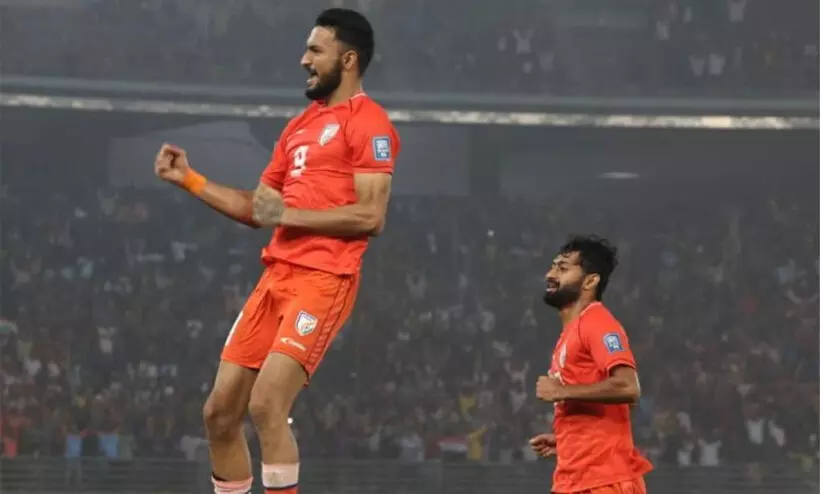 ലോകകപ്പ് യോഗ്യത റൗണ്ട്: മൻവീറിന്റെ ഗോളിൽ കുവൈത്തിനെ വീഴ്ത്തി ഇന്ത്യ ലോകകപ്പ് യോഗ്യത റൗണ്ട്: മൻവീറിന്റെ ഗോളിൽ കുവൈത്തിനെ വീഴ്ത്തി ഇന്ത്യ