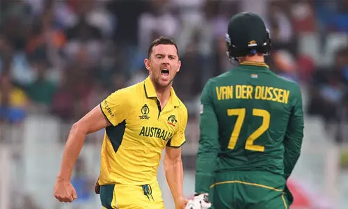 സെമിയിൽ മഴക്കളി; 24 റൺസെടുക്കുന്നതിനിടെ ദക്ഷിണാഫ്രിക്കക്ക് നഷ്ടമായത് നാല് വിക്കറ്റ്