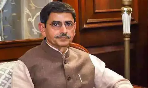 10 ബില്ലുകൾ തിരിച്ചയച്ച് തമിഴ്നാട് ഗവർണർ; പ്രത്യേക സമ്മേളനത്തിൽ വീണ്ടും പാസാക്കുമെന്ന് സ്പീക്കർ