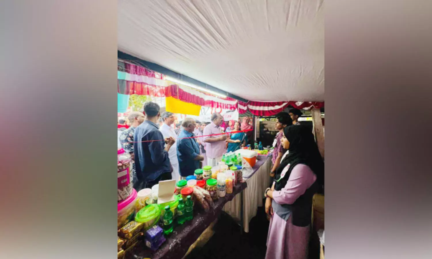 സഹപാഠിക്ക് വീടൊരുക്കാൻ ലഘുഭക്ഷണ ശാലയുമായി എൻ.എസ്.എസ് വിദ്യാർഥികൾ