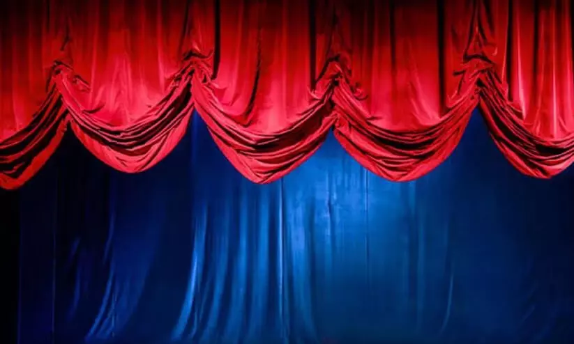 ചാലക്കുടി ഉപജില്ല സ്കൂൾ കലോത്സവം : മികച്ച നടിക്കുള്ള സമ്മാനം ആൺകുട്ടിക്ക് നൽകിയതായി പരാതി