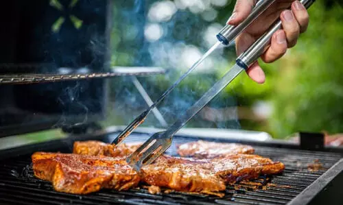 ബീ​ച്ചി​ൽ ബാ​ർ​ബി​ക്യൂ​വി​നാ​യി അ​ഞ്ചു സ്ഥ​ല​ങ്ങ​ൾ