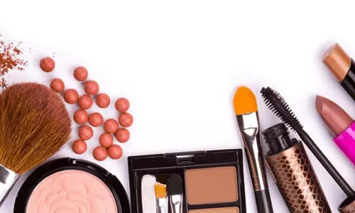 ബ്യൂട്ടീഷൻ കോഴ്സ് ഫീ തിരികെ നൽകിയില്ല; സ്ഥാപനം മൂന്ന് ലക്ഷം രൂപ നഷ്ടപരിഹാരം നൽകാൻ വിധി