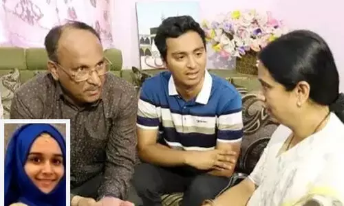 ഐനാസ് -അരുൺ പ്രണയം നുണകഥ മാത്രമെന്ന് പിതാവ് നൂർ മുഹമ്മദ്; എയർ ഇന്ത്യ നിലപാട് ദുഃഖകരം