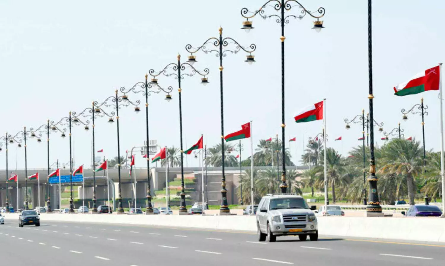 സുൽത്താനേറ്റിന് ഇന്ന് 53 ാം ദേശീയ ദിനം; പൊലിമ കുറച്ച് ആഘോഷം