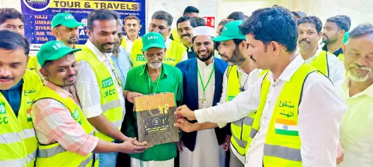 ആശിച്ചവർക്ക് ആശ്രയമായി കെ.എം.സി.സി; ഉംറ തീർഥാടകർക്ക് സ്വീകരണം നൽകി ആശിച്ചവർക്ക് ആശ്രയമായി കെ.എം.സി.സി; ഉംറ തീർഥാടകർക്ക് സ്വീകരണം നൽകി