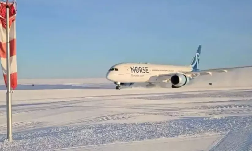 അന്റാർട്ടിക്കയിലിറങ്ങി ചരിത്രം കുറിച്ച് ബോയിങ് 787 വിമാനം -VIDEO അന്റാർട്ടിക്കയിലിറങ്ങി ചരിത്രം കുറിച്ച് ബോയിങ് 787 വിമാനം -VIDEO