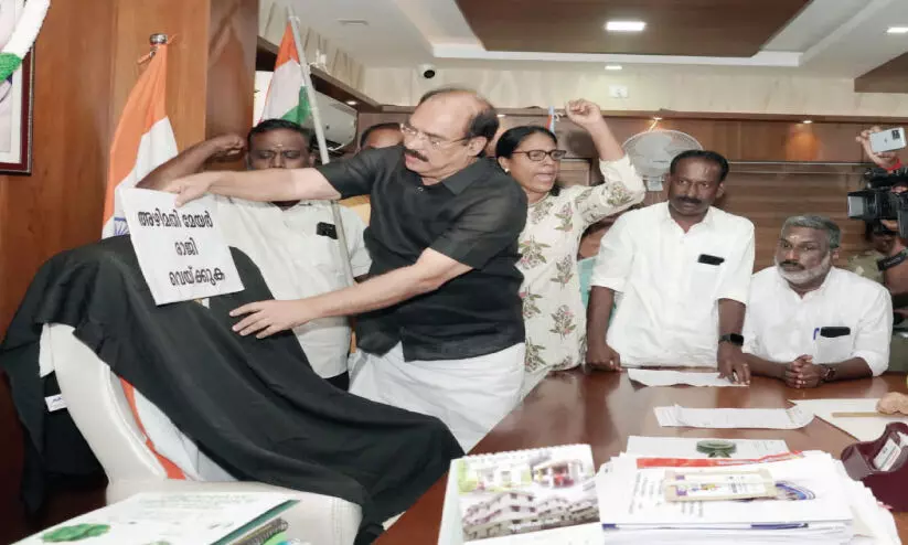 മുൻ സെക്രട്ടറിയുടെ വെളിപ്പെടുത്തൽ; അമൃത് കുടിവെള്ള പദ്ധതിയിൽ 20 കോടിയുടെ ക്രമക്കേട് മുൻ സെക്രട്ടറിയുടെ വെളിപ്പെടുത്തൽ; അമൃത് കുടിവെള്ള പദ്ധതിയിൽ 20 കോടിയുടെ ക്രമക്കേട്