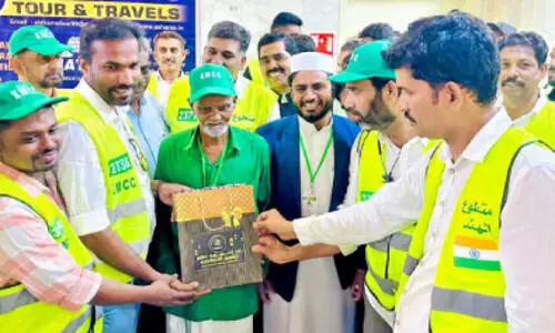 ആ​ശി​ച്ച​വ​ർ​ക്ക് ആ​ശ്ര​യ​മാ​യി കെ.​എം.​സി.​സി; ഉം​റ തീ​ർ​ഥാ​ട​ക​ർ​ക്ക് സ്വീ​ക​ര​ണം ന​ൽ​കി