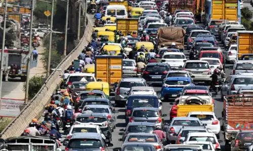 ബംഗളൂരു നഗരത്തിലെ സ്വകാര്യ വാഹനങ്ങൾ ഒരു കോടി ബംഗളൂരു നഗരത്തിലെ സ്വകാര്യ വാഹനങ്ങൾ ഒരു കോടി