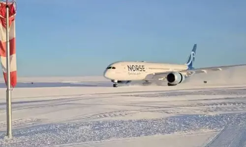 അന്റാർട്ടിക്കയിലിറങ്ങി ചരിത്രം കുറിച്ച് ബോയിങ് 787 വിമാനം -VIDEO