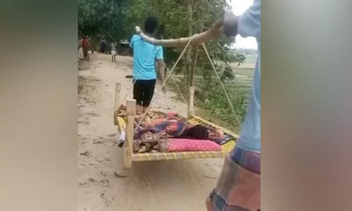 ആംബുലൻസ് വന്നില്ല, കട്ടിലിൽ ആശുപത്രിയിൽ എത്തിക്കവെ രോഗി മരിച്ചു