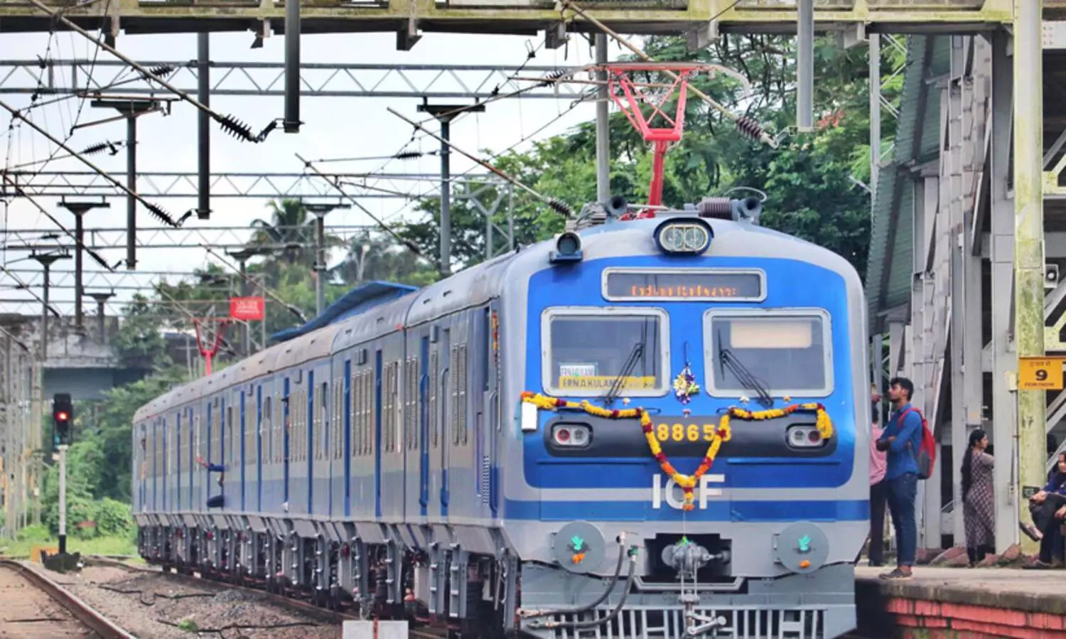 റെയിൽവേ നിലപാടുകളിൽ പ്രതിഷേധിച്ച് നാളെ എറണാകുളം മെമുവിൽ വാ മൂടിക്കെട്ടി സമരം