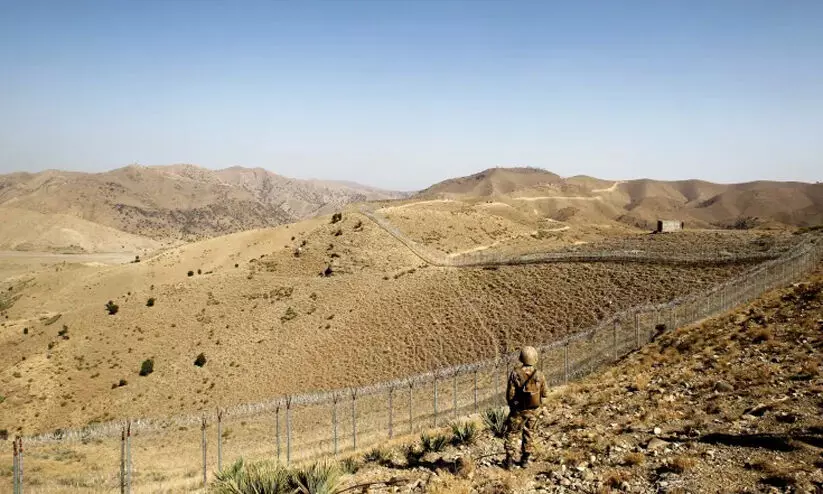 പാ​ക് -അ​ഫ്ഗാ​ൻ അ​തി​ർ​ത്തി​യി​ൽ ഏ​റ്റു​മു​ട്ട​ൽ; നാ​ലു​മ​ര​ണം