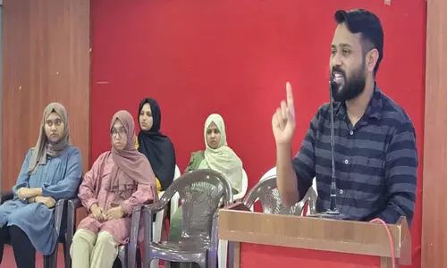 Juman Vazhakkad speaks at Iwa Girls Meet