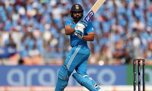 ഒറ്റ ലോകകപ്പിൽ ഏറ്റവും കൂടുതൽ റൺസ് നേടിയ ക്യാപ്റ്റൻ, സിക്സറിൽ വീണ്ടും നേട്ടം; രോഹിതിന് സ്വന്തമായത് നിരവധി റെക്കോഡുകൾ