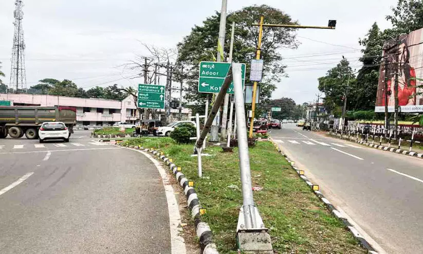 The pillar where the AI ​​camera was installed at Atoor High School Junction was broken