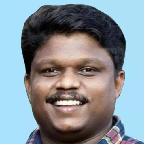 പൂ​ക്കോ​ട്ടു​കാ​വ് ഗ്രാ​മ​പ​ഞ്ചാ​യ​ത്ത് അം​ഗം തൂ​ങ്ങി​മ​രി​ച്ച നി​ല​യി​ൽ