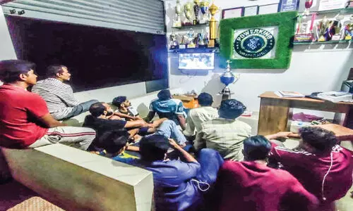 ലോ​ക​ക​പ്പി​ൽ മു​ത്ത​മി​ടാ​നാ​യി​ല്ല ആ​രാ​ധ​ക​ർ​ക്ക് ​സ​ങ്ക​ട​രാ​വ്​