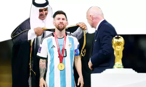 ഓർമചിത്രങ്ങളുടെ ഒന്നാം പിറന്നാൾ: പു​ണ്യ​ങ്ങ​ളി​ലേ​ക്കു​രു​ണ്ട പ​ന്ത്...