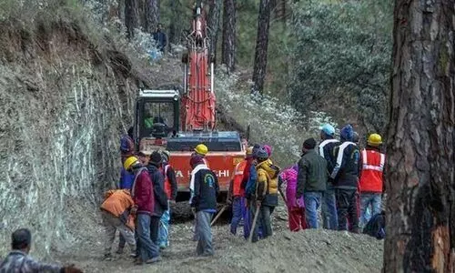 തുരങ്കത്തിലേക്ക് പുതിയ കുഴൽ കയറ്റി; കൂടുതൽ ഭക്ഷണം എത്തിക്കാനാകും