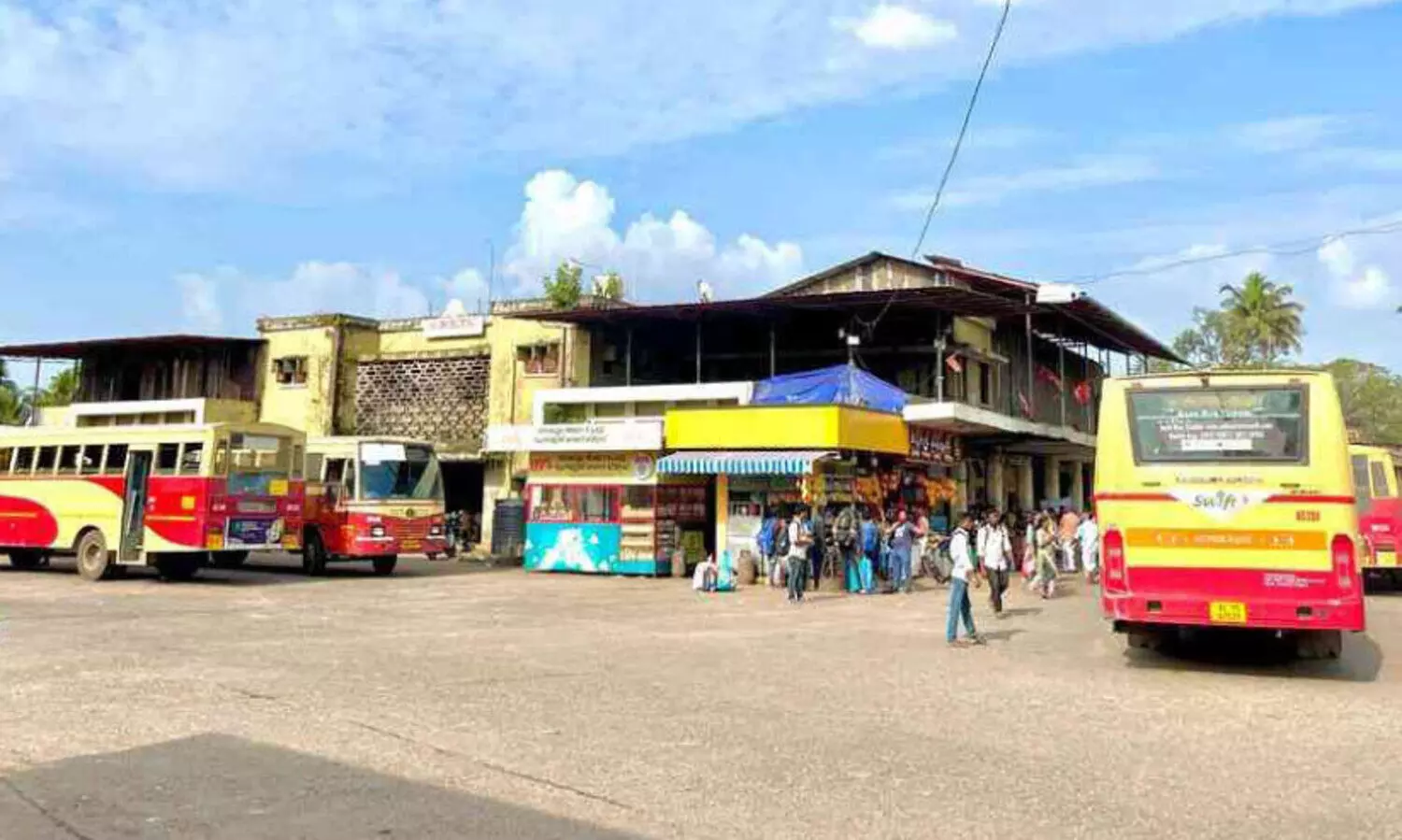 കാ​യം​കു​ളം കെ.​എ​സ്.​ആ​ർ.​ടി.​സി സ്റ്റാ​ൻ​ഡ്