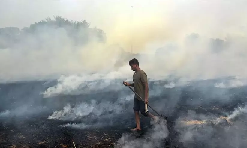 ഇത് നിയന്ത്രിക്കേണ്ടത് നിങ്ങളുടെ ജോലി: മലിനീകരണ വിഷയത്തിൽ ഡൽഹി സർക്കാരിനെ വിമർശിച്ച് സുപ്രീം കോടതി ഇത് നിയന്ത്രിക്കേണ്ടത് നിങ്ങളുടെ ജോലി: മലിനീകരണ വിഷയത്തിൽ ഡൽഹി സർക്കാരിനെ വിമർശിച്ച് സുപ്രീം കോടതി