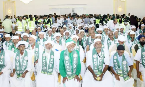 തീ​ർ​ഥാ​ട​ന പു​ണ്യം നേ​ടി അ​വ​ർ മ​ട​ങ്ങി; വ​ഴി​യൊ​രു​ക്കി​യ നി​ർ​വൃ​തി​യി​ൽ കെ.​എം.​സി.​സി