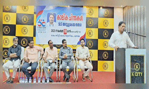 ലി​ബ​റ​ലി​സം മ​നു​ഷ്യ​രെ സ​ർ​വ​നാ​ശ​ത്തി​ലേ​ക്കു ന​യി​ക്കു​ന്നു -വി.​ടി. അ​ബ്ദു​ല്ല​ക്കോ​യ ത​ങ്ങ​ൾ