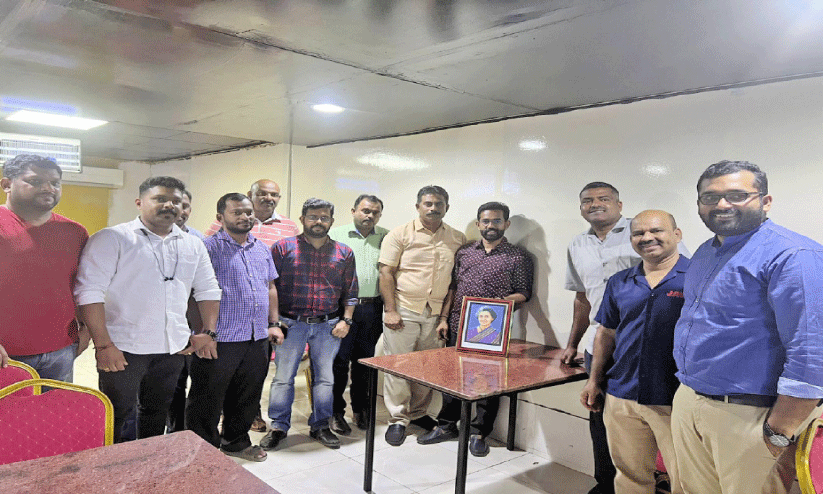 ഇന്ദിര ഗാന്ധിയുടെ ജന്മദിനം ആഘോഷിച്ചു ഇന്ദിര ഗാന്ധിയുടെ ജന്മദിനം ആഘോഷിച്ചു