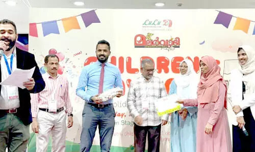 മ​ല​ർ​വാ​ടി ബാ​ലോ​ത്സ​വം അ​ര​ങ്ങേ​റി