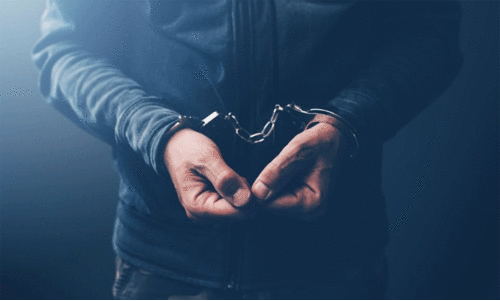 പൊതുധാർമികത ലംഘിക്കൽ; രണ്ടുപേർ അറസ്റ്റിൽ പൊതുധാർമികത ലംഘിക്കൽ; രണ്ടുപേർ അറസ്റ്റിൽ