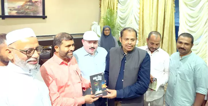 ‘നാടൻ വീടനും നാട്ടുണർത്തും’ പുസ്തകം പ്രകാശനം ചെയ്തു ‘നാടൻ വീടനും നാട്ടുണർത്തും’ പുസ്തകം പ്രകാശനം ചെയ്തു